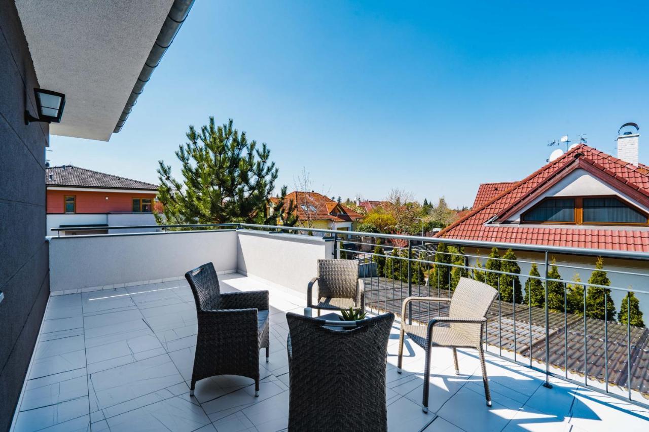 Serenity Prague Villa With Garden Jacuzzi Ngoại thất bức ảnh