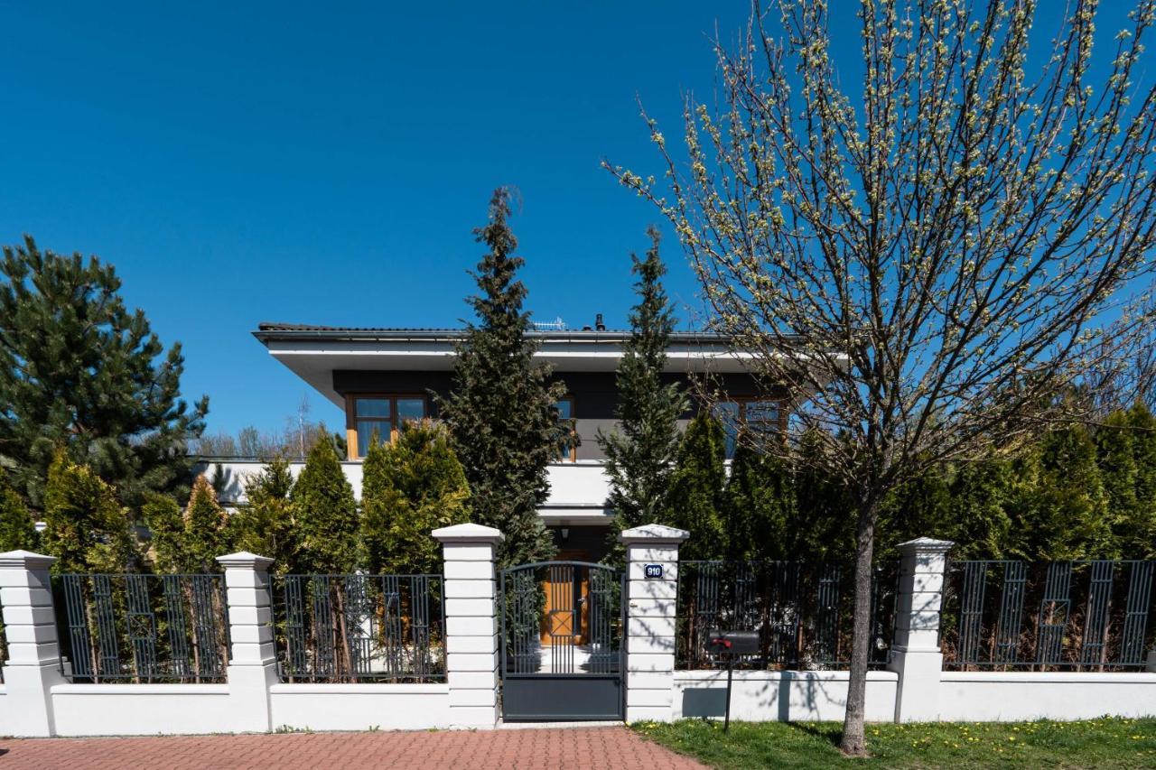 Serenity Prague Villa With Garden Jacuzzi Ngoại thất bức ảnh